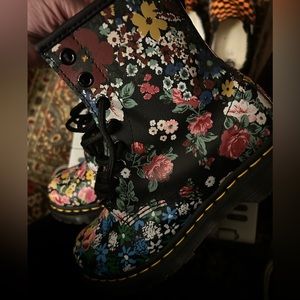Floral Dr Martens size UK 4